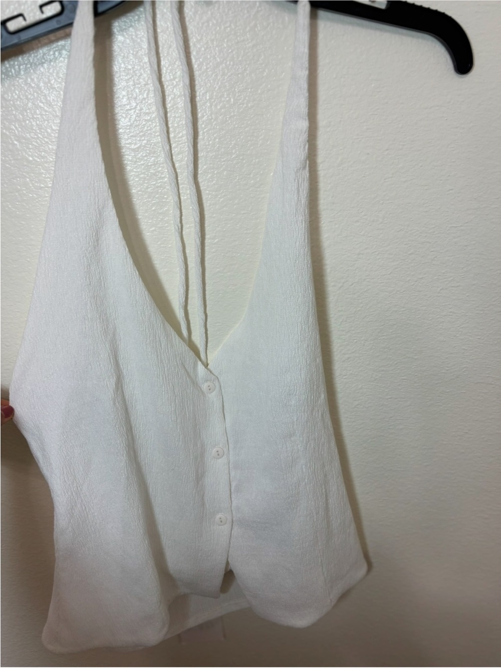 Zara Cream Textured Tie-Back Button-Front Camisole - Picture 9 of 10